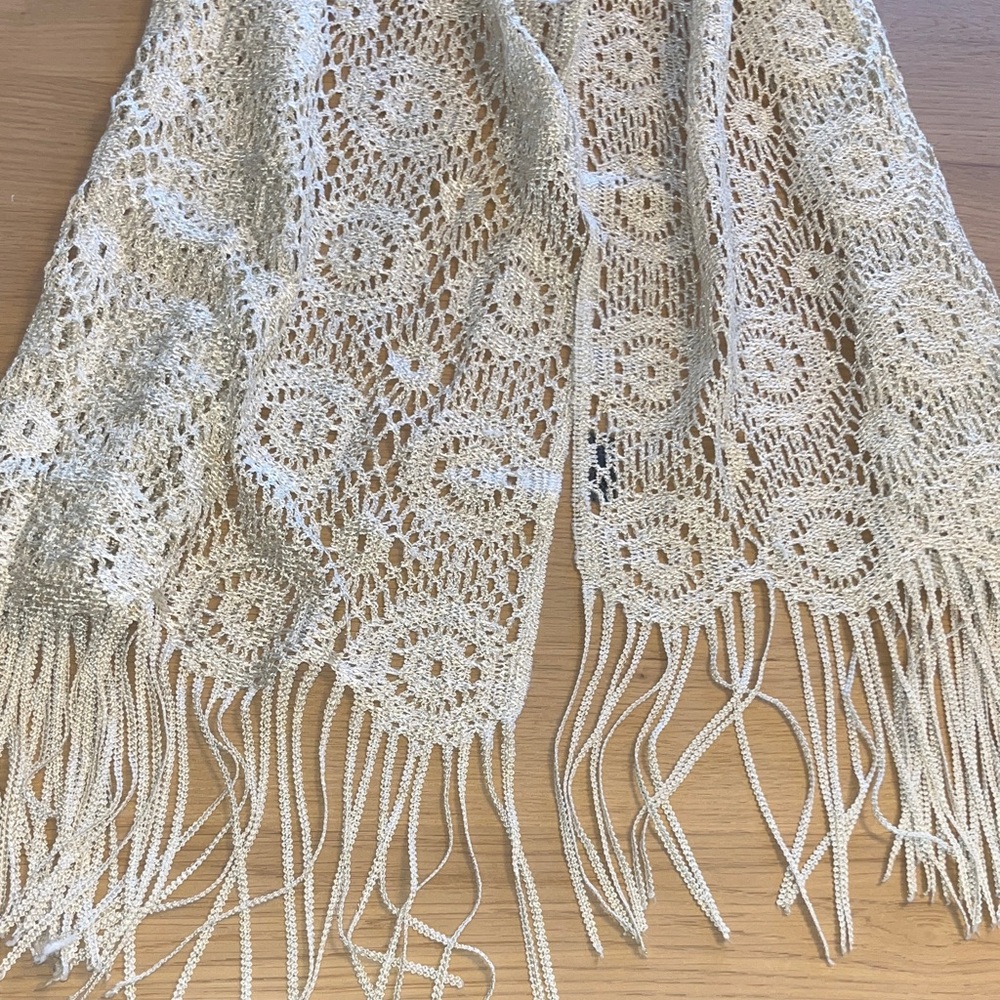 Vintage Fringe Piano Shawl - Gold and Cream Woven - Picture 2 of 3